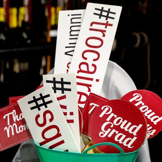 Graduation Social Signs